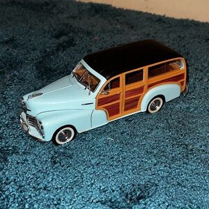 1948 Welly Chevrolet Fleetmaster Blue Brown Small Replica Collectable